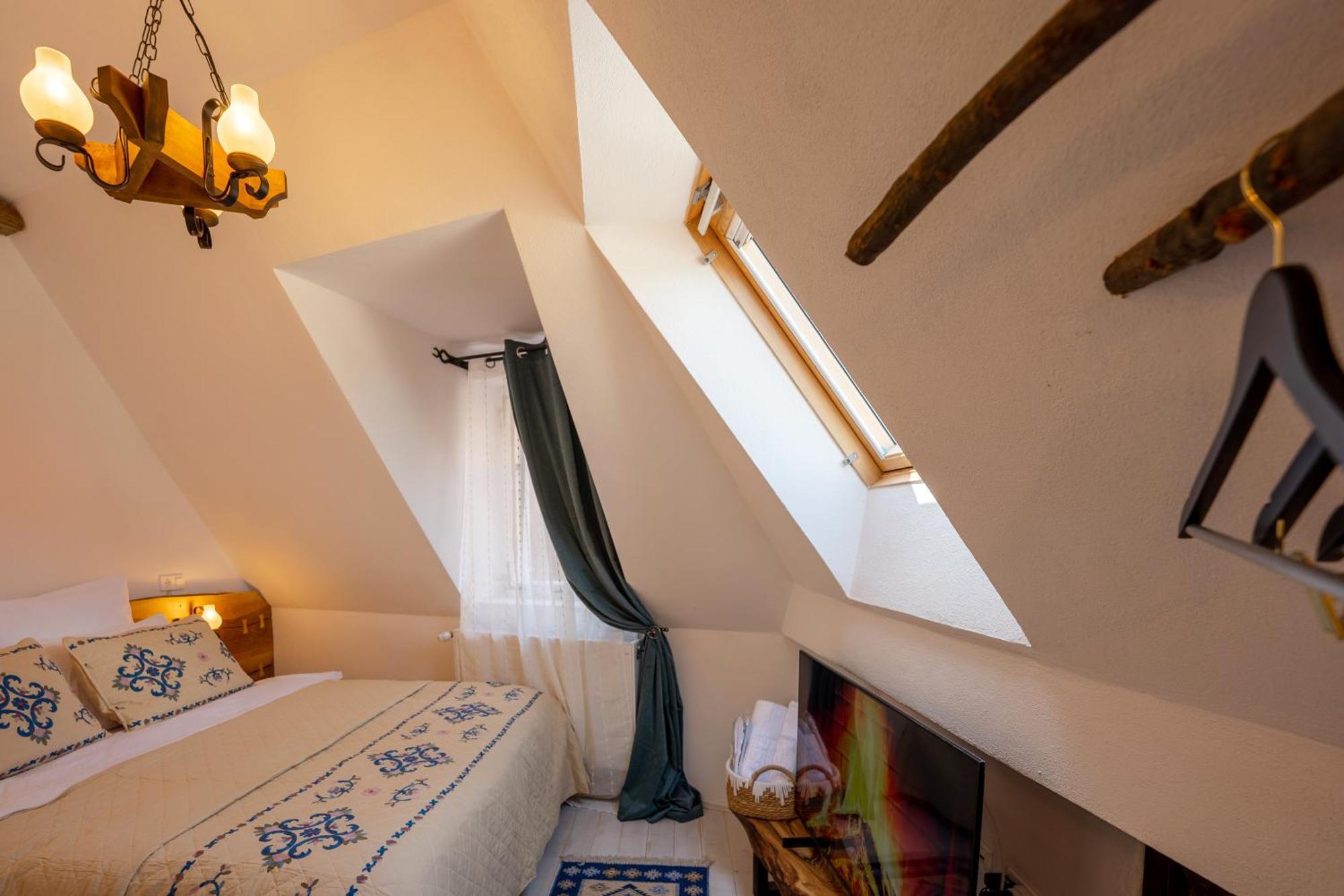 Blue House Citadel Sighisoara Apartment Luaran gambar